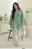 URGE PRET CHAAND 2PC LAWN EMBROIDERED BW2043